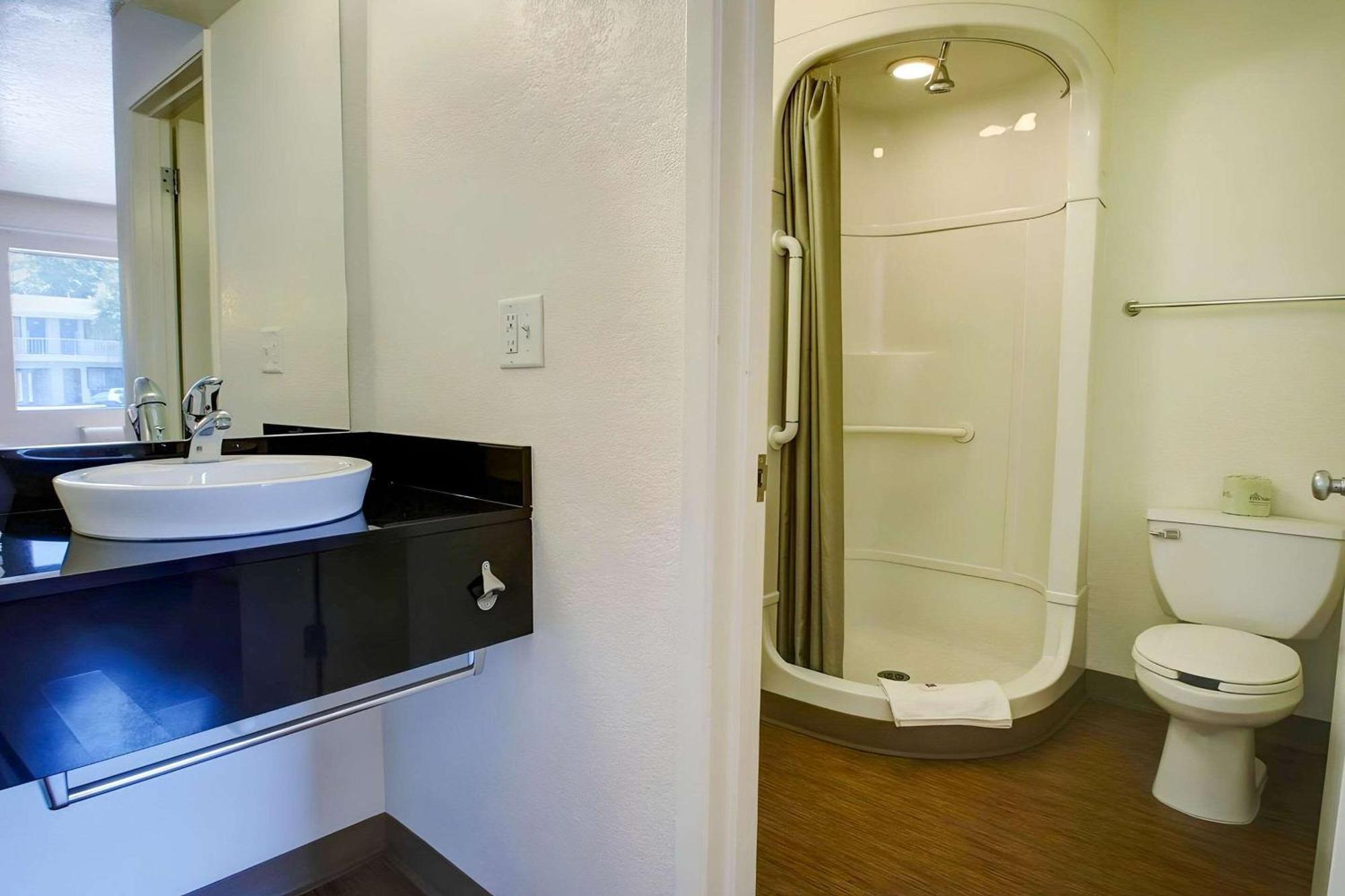 Park By Radisson, Salt Downtown 2*