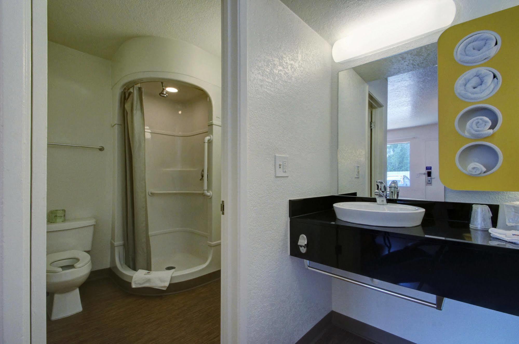 Park By Radisson, Salt Downtown Inn 2*